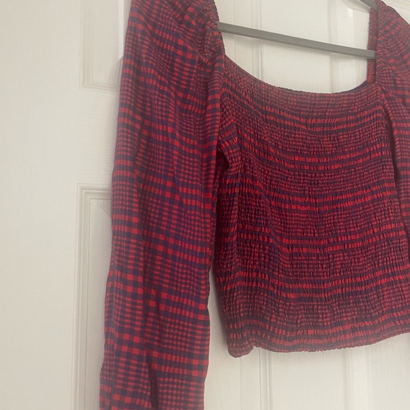 Abercrombie & Fitch Plaid Smocked Long Sleeve Crop Top - Picture 4 of 6
